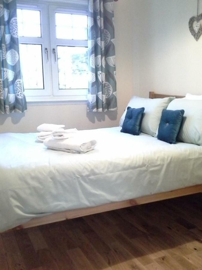 Modern Leith Apartment. เอดินบะระ ภายนอก รูปภาพ